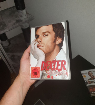 dexter season 1.jpg
