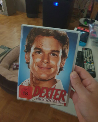 dexter season 2.jpg